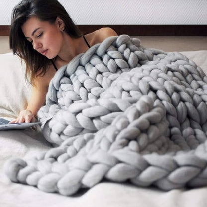 AVANTI™  - COZY KNIT BLANKET